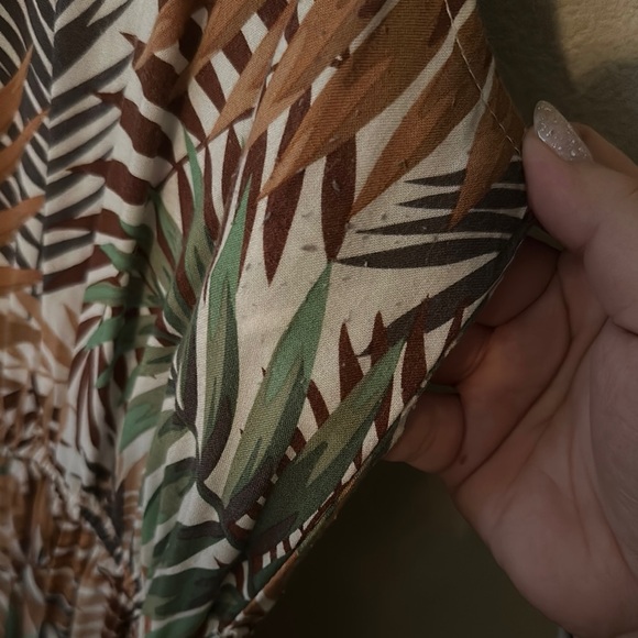 Brown and Green Pleated Sleeveless Tank Top with Scoop Neck - Picture 3 of 3